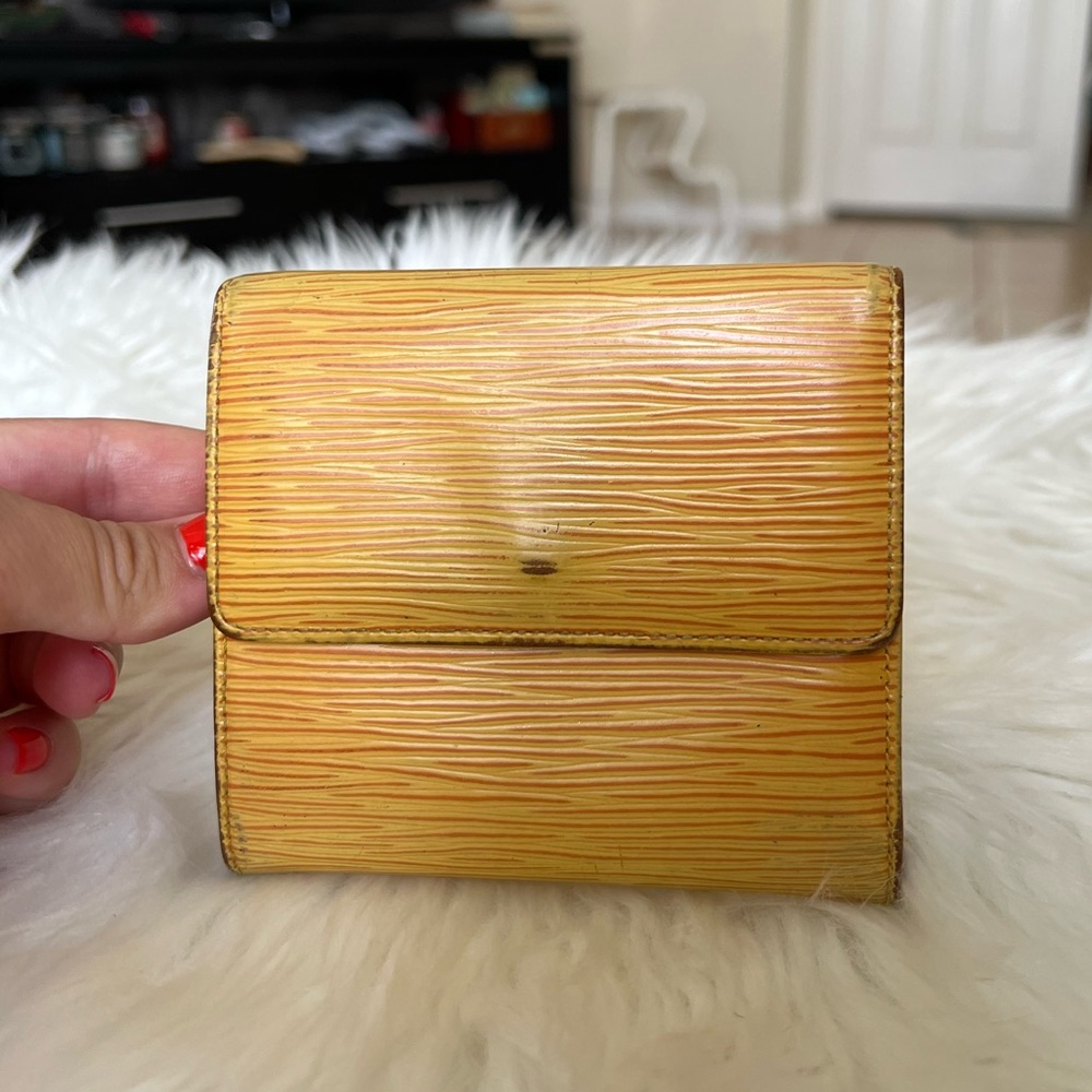 Louis Vuitton Yellow Wallet - Picture 6 of 16